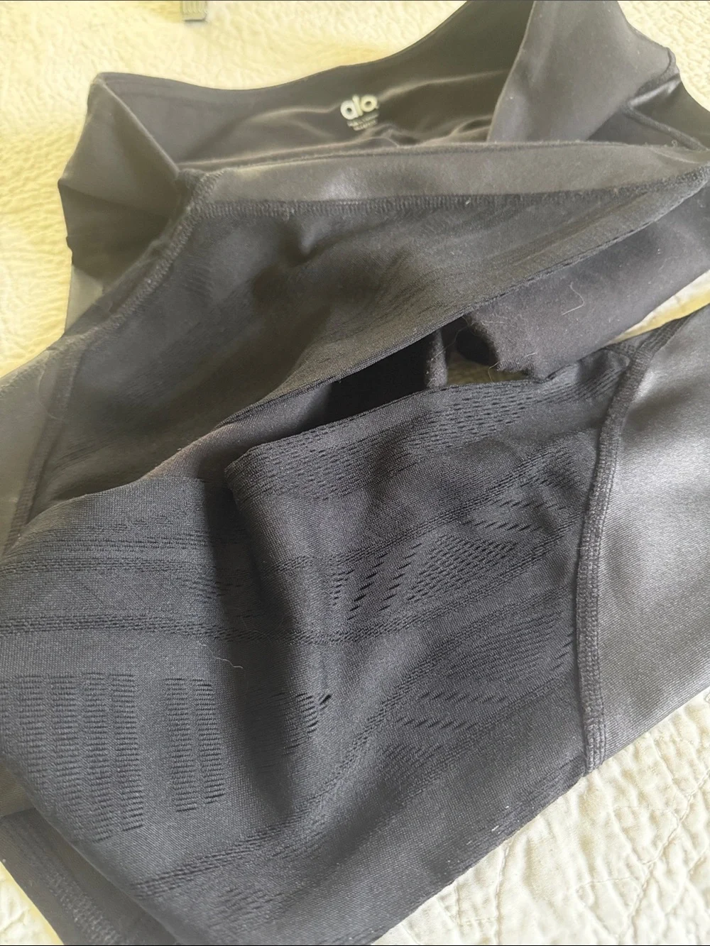 ALO Yoga Vitality Mesh Lace Cut-Out leggings